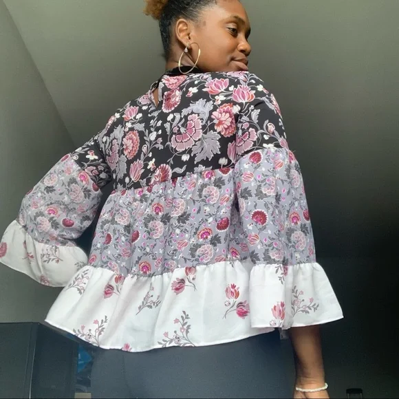 ❌SOLD❌Loft Floral Lavender & Black Tiered Blouse Size XS - Picture 6 of 15